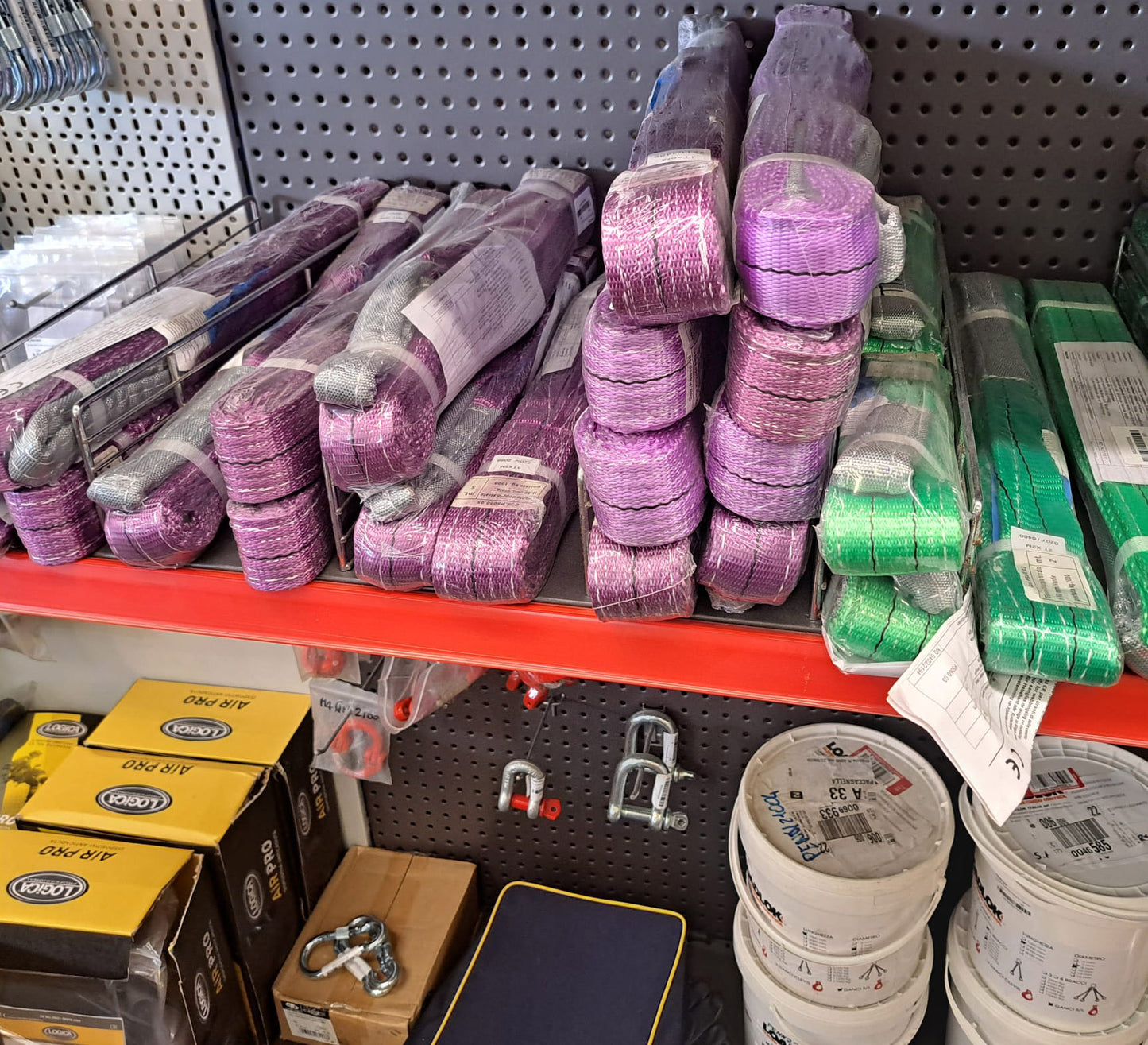 Materiale di sollevamento e di bloccaggio