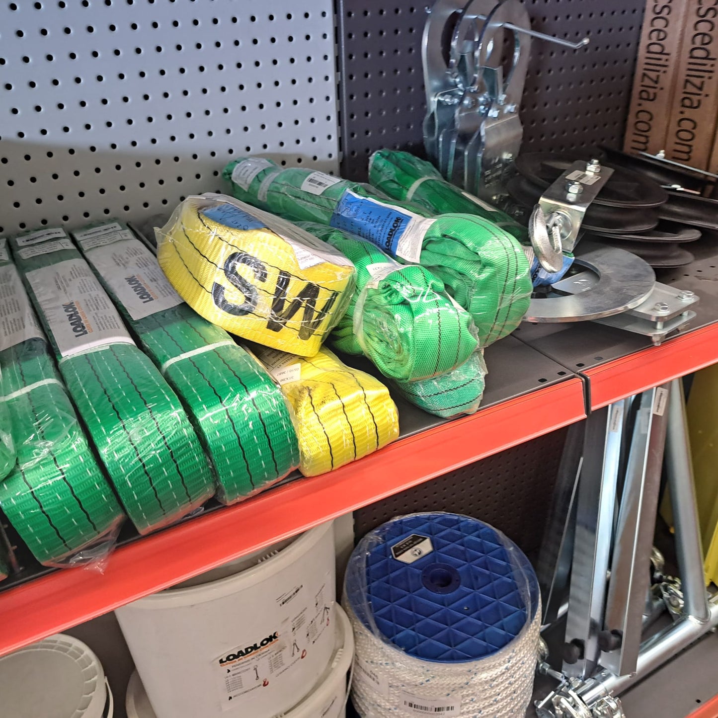 Materiale di sollevamento e di bloccaggio